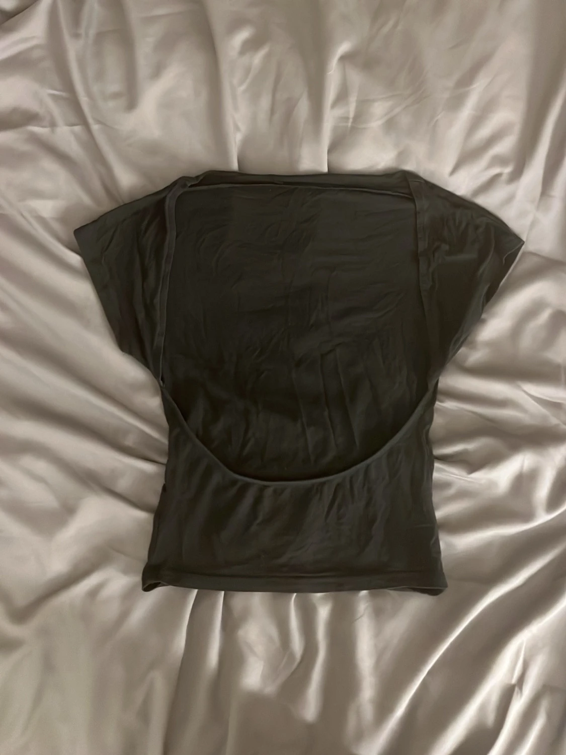 Två basic toppar i svart och ljusrosa - 2