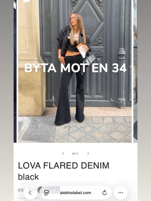 ALOBHA JEANS - söker om någon vill byta mina i 32 till 34!! INTE UTE TILL SALU, BARA BYTES!!!🤍
