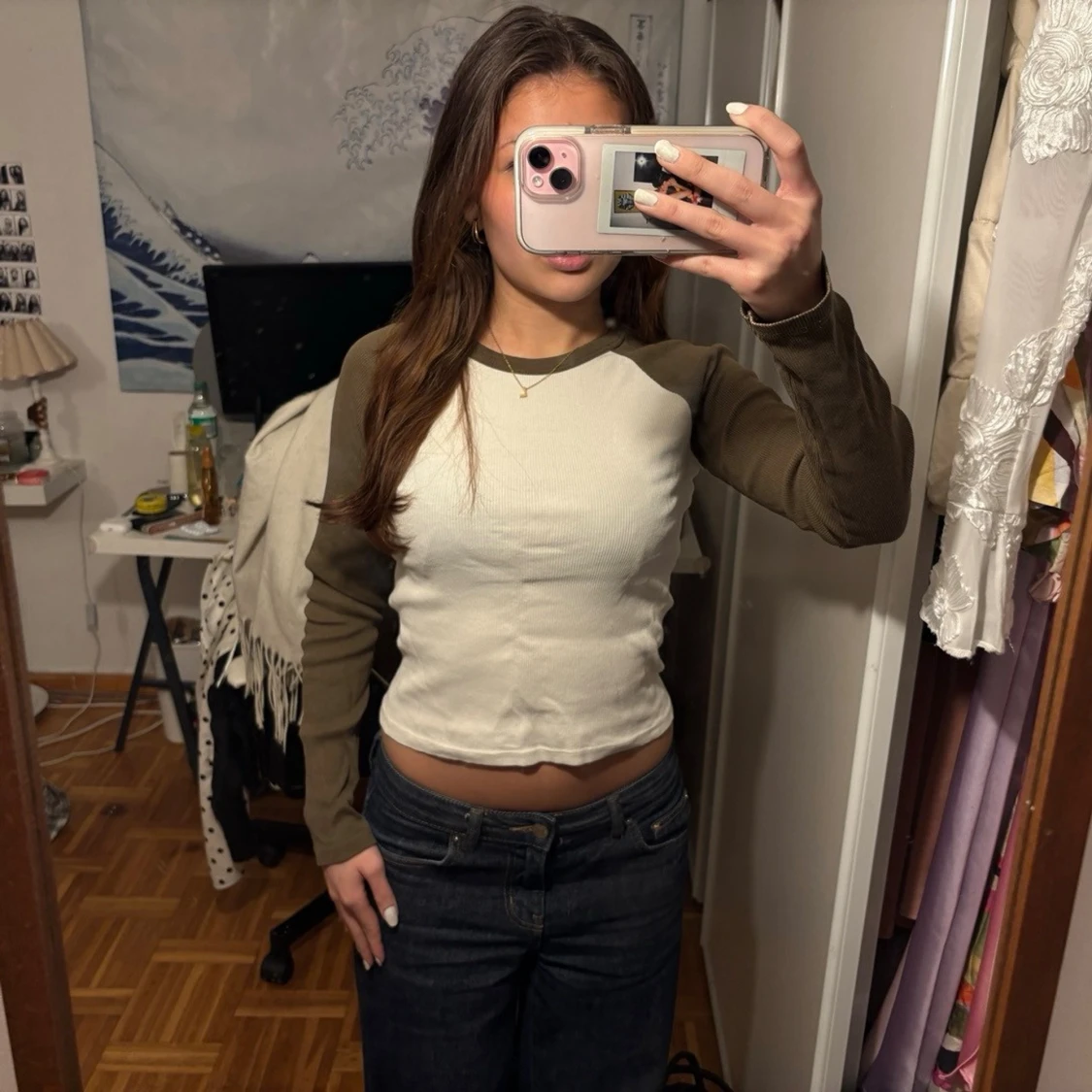 Vit och brun långärmad tröja 