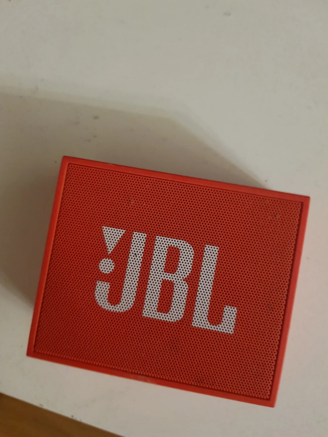 Röd JBL bärbar högtalare