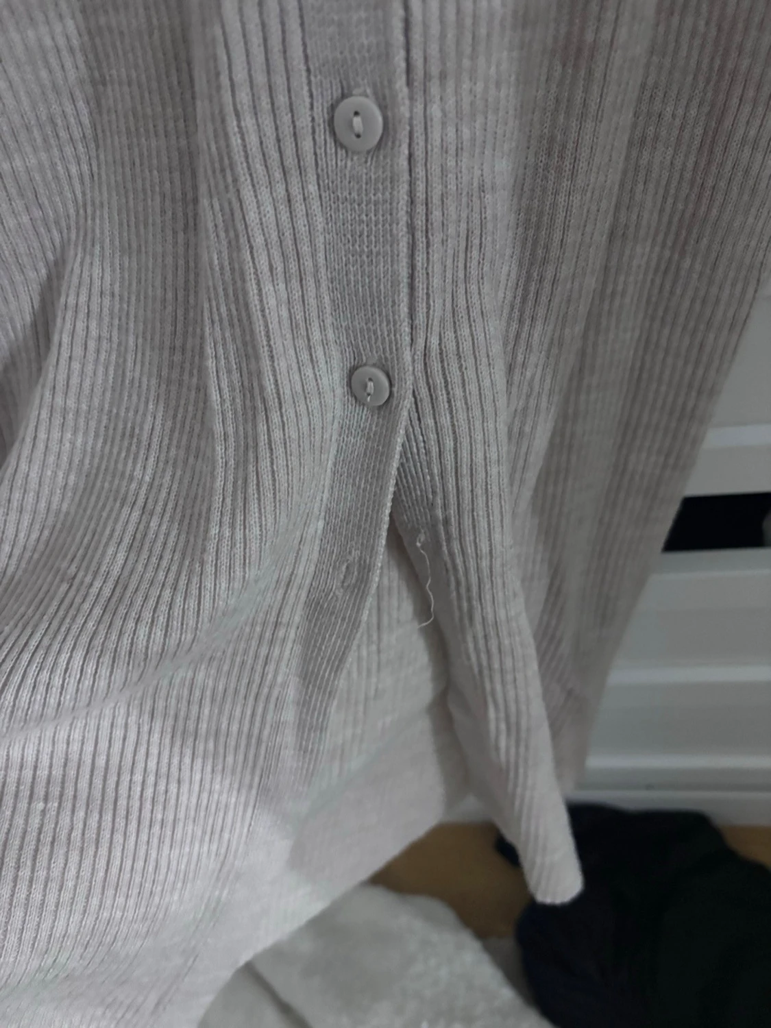 Beige ribbad långklänning med knappar - 1