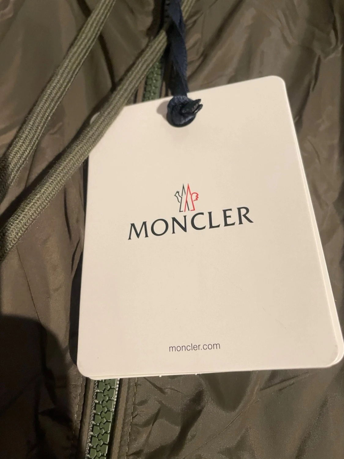 Olivgrön vindjacka från Moncler - 1