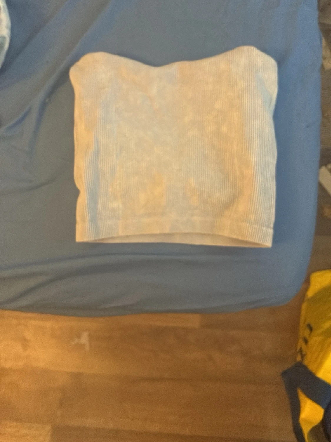 Ljusblå ribbad linnetopp