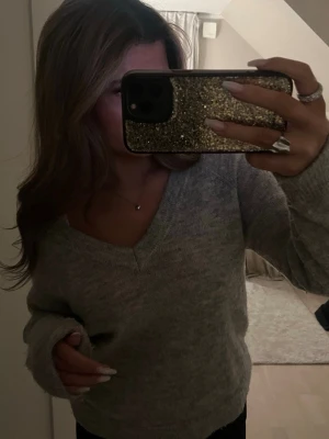 Stickad tröja  - Jätte skön och snygg 