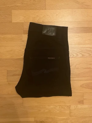Nudie jeans - Nudie Jeans | Skick 9,5 | Nypris ca 2000kr | Storlek W31 L34 | Priset är ej hugget i sten! | Hör av dig vid minsta lilla fundering!📩// Fashion studio