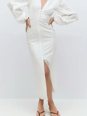 Vit klänning - Slutsåld jättefin klänning från ginatricot, endast använd en gång.