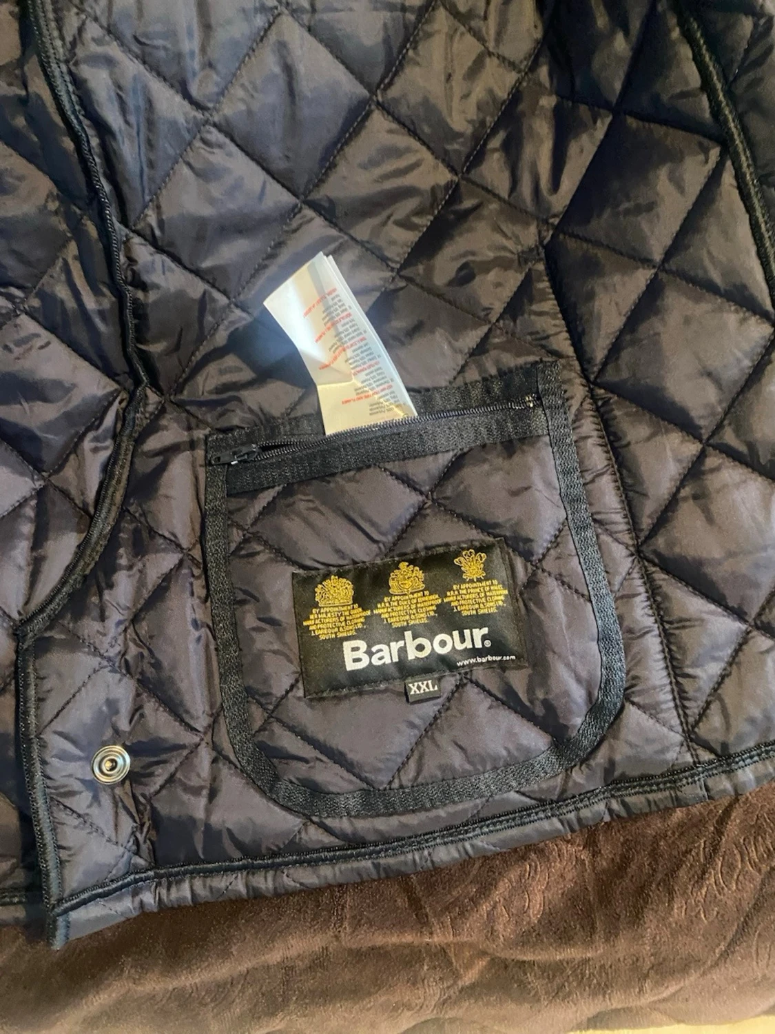 Quiltad mörkblå jacka från Barbour - 1