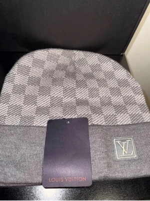 Mössa - Skriv vid intresse 