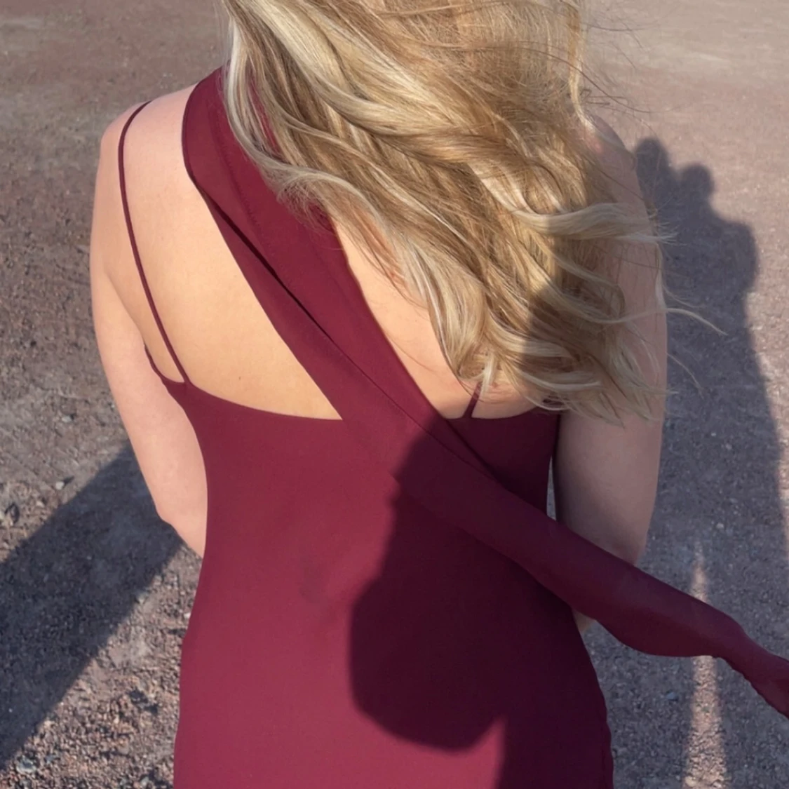 Vinröd långklänning/balklänning - 4