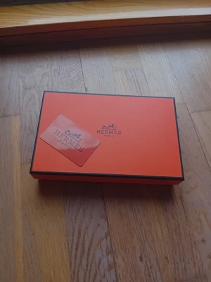 H-bälte med H-plånbok - H-bälte med H-plånbok. Pris kan diskuteras.