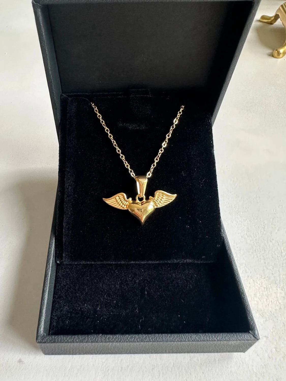 Flygande hjärta halsband 