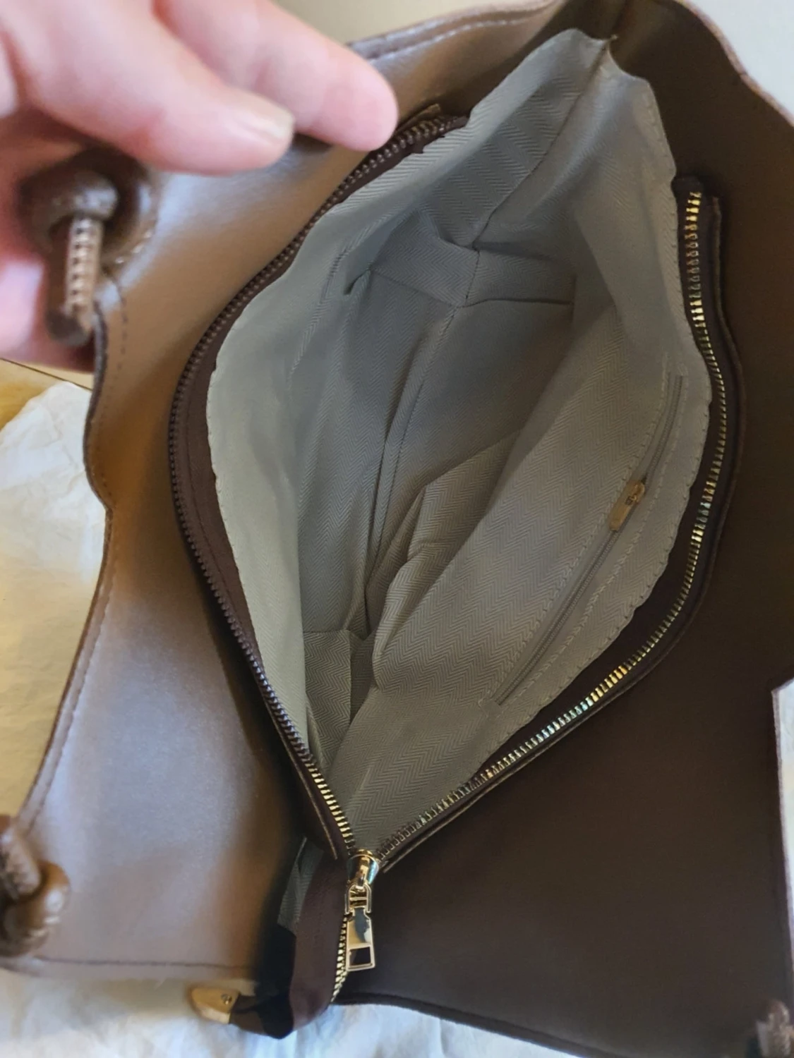 Brun handväska  - 3