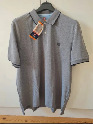 Grå Piké T-shirt , Herr, strl XXL - Helt ny T-shirt Längd framme 77 cm, baksida 83 cm