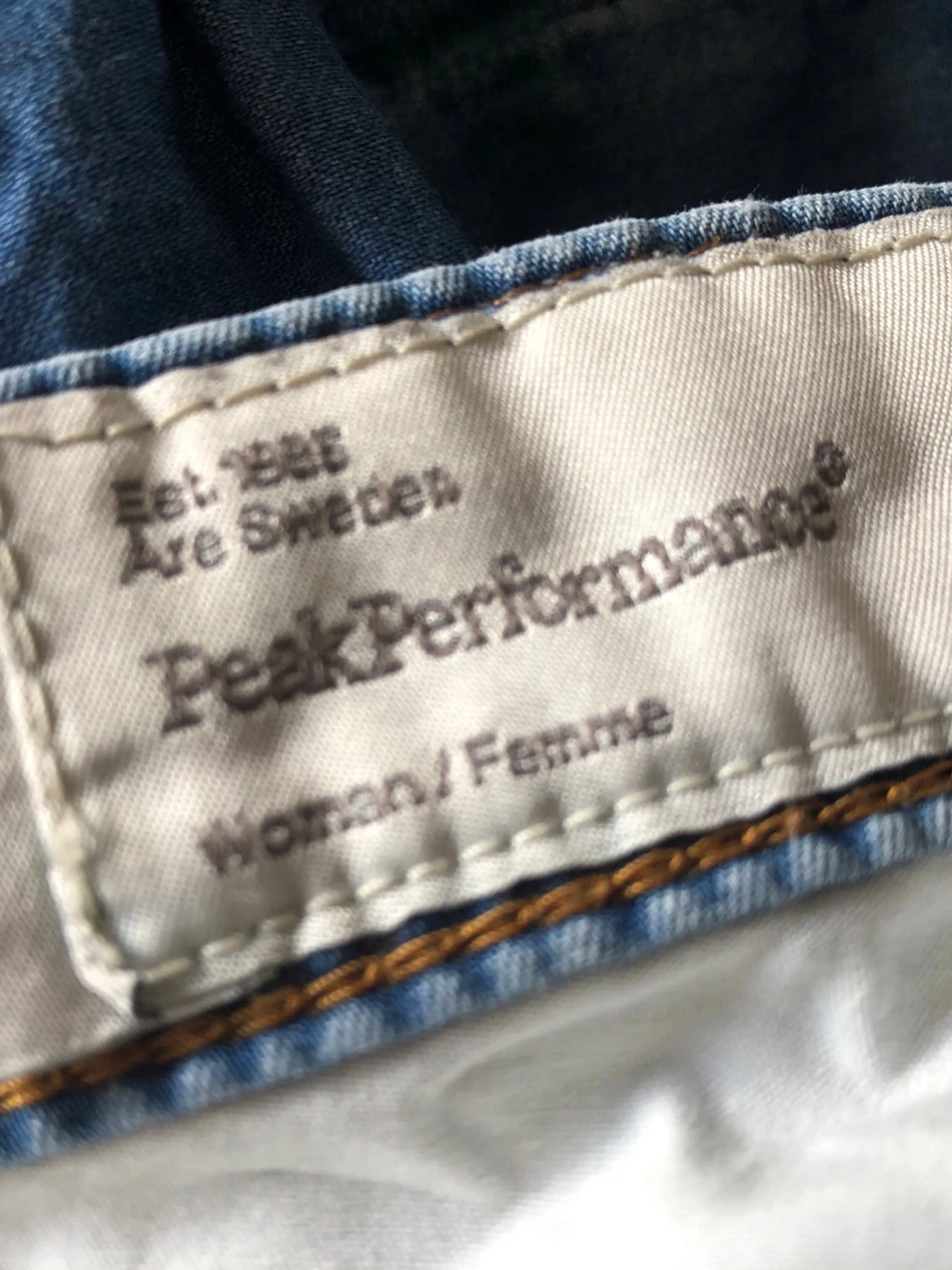 Blå volangkjol i denim från Peak Performance - 5