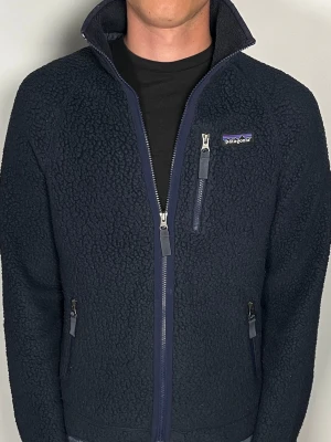 Patagonia fleece jacka - Säljer en riktigt snygg och trendig Patagonia fleece väst i fint skick, storlek S, vid frågor är det bara att skriva //Gramenti