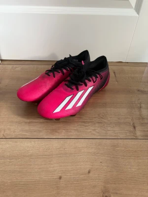 Adidas X speedportal elite  - Säljer nu dessa adidas X speedportal elite eftersom att dem ej kommit till användning. Skorna är i topp skick (9.9/10) och är använda 1-3 gånger. Storlek UK 7 1/2 (EU 41). Tveka inte på att skriva vid minsta lilla fundering. Pris kan gå ner vid snabb affär🙌🔥⚜️