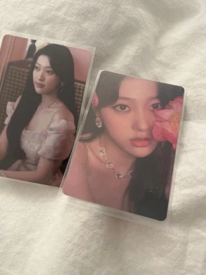 Album loona - Säljer två choerry photocards, ett yeojin album, ett yves album, ett & album