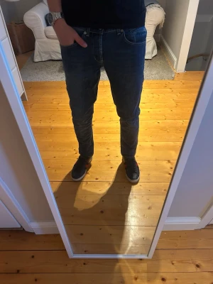 Dondup George Jeans - Dondup George Jeans i mycket bra skick | Storlek och mått: W31, Längd ca 96cm, Midja ca 41cm📏| Vid frågor eller diskussion om pris är det bara att skriva✍🏼| Frakt inom 48h📦