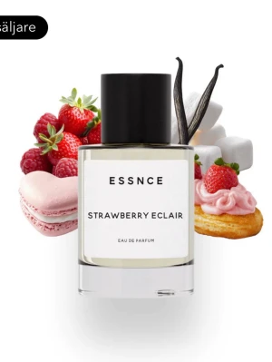 ESSNCE Strawberry Eclair parfym - ESSNCE Strawberry Eclair är en Eau de Parfum med en söt och fruktig doftprofil inspirerad av jordgubbar, vanilj, marshmallows och bakverk. Flaskan är genomskinlig med svart lock och stilren vit etikett. Perfekt för dig som gillar gourmanddofter med bäriga och krämiga inslag. HELT OANVÄND!!