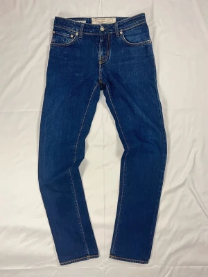Jacob Cohën 625 – Premium Jeans – 10/10 - Färg: Mörkblå | Modell: 625 | Storlek: W30 | Skick: 10/10 | Premium | 100% bomull
