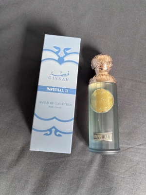 Gissah Imperial II parfym 90 ml - Elegant parfymflaska från Gissah, Imperial II Signature Collection. 90ml original, men sprayat några gånger för test. Knappt använt 