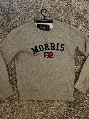 Morris tröja - Grå Morris tröja i storlek S och mycket bra skick.