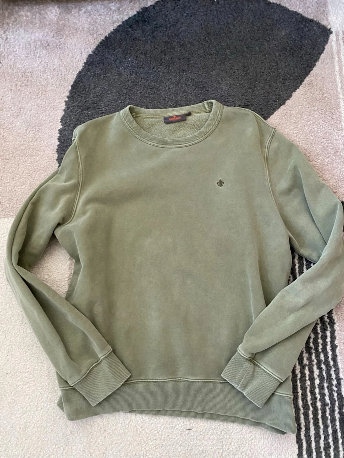 Olivgrön sweatshirt från Morris - 1