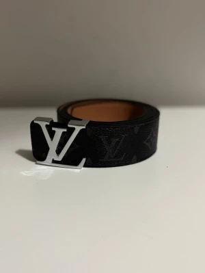 Lv bälte  - helt ny, Lång frakttid 