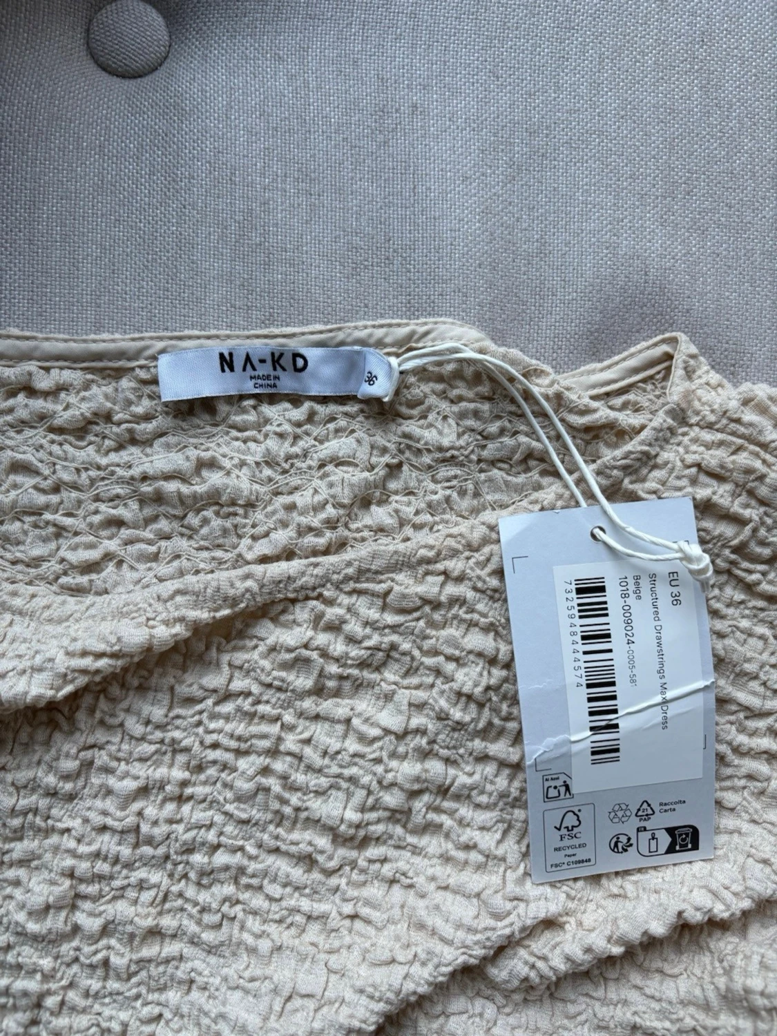 Beige långklänning med vida ärmar - 4