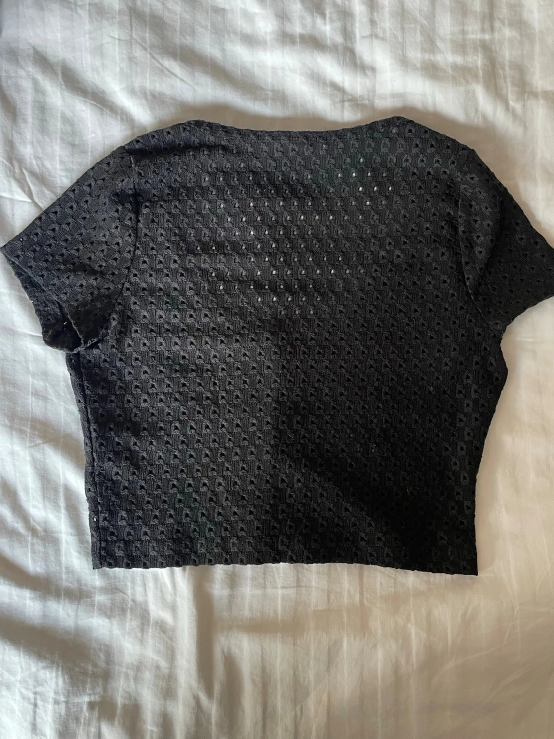 Svart croppad topp från H&M - 3