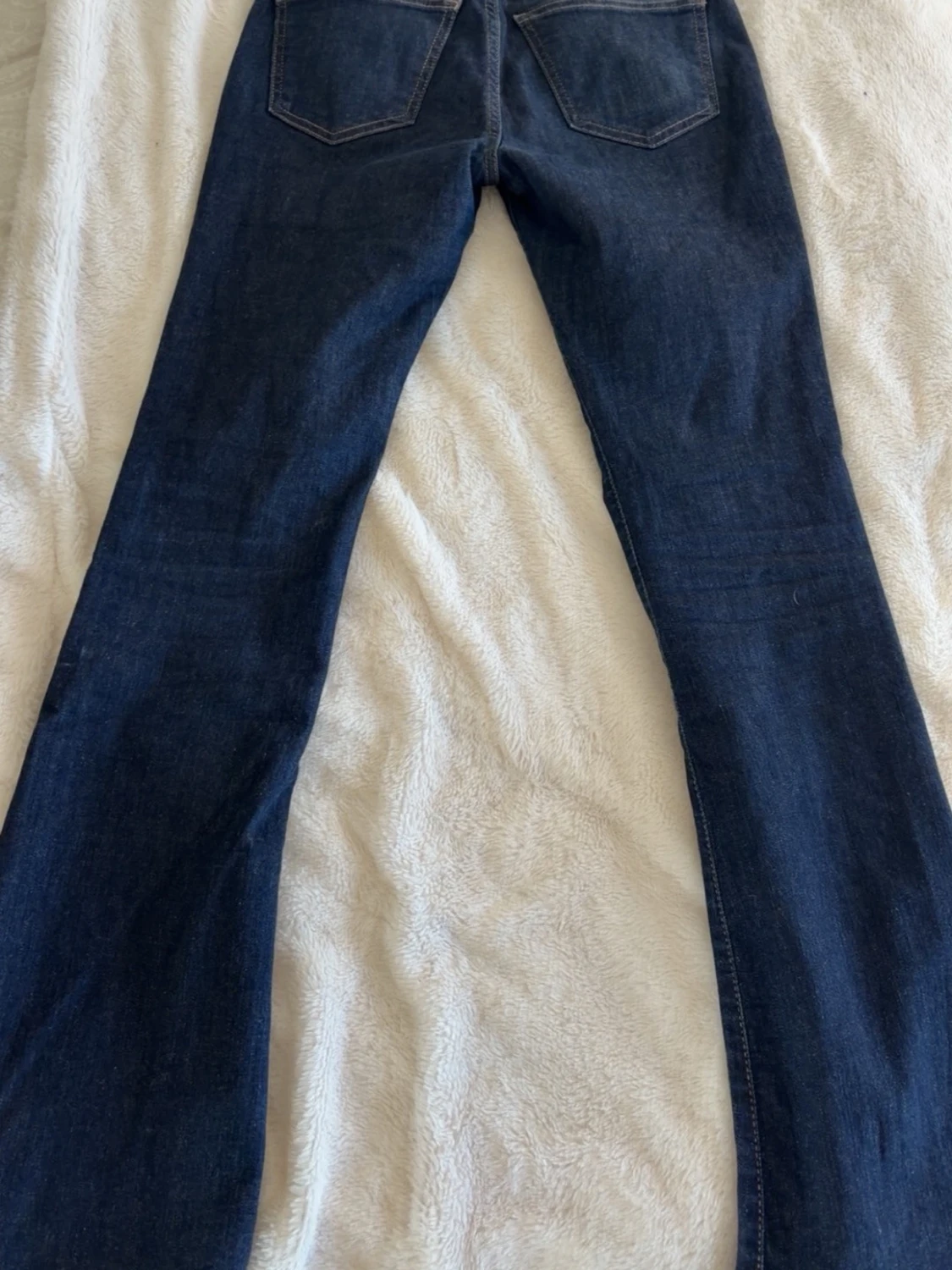 Mörkblå bootcut jeans - 1