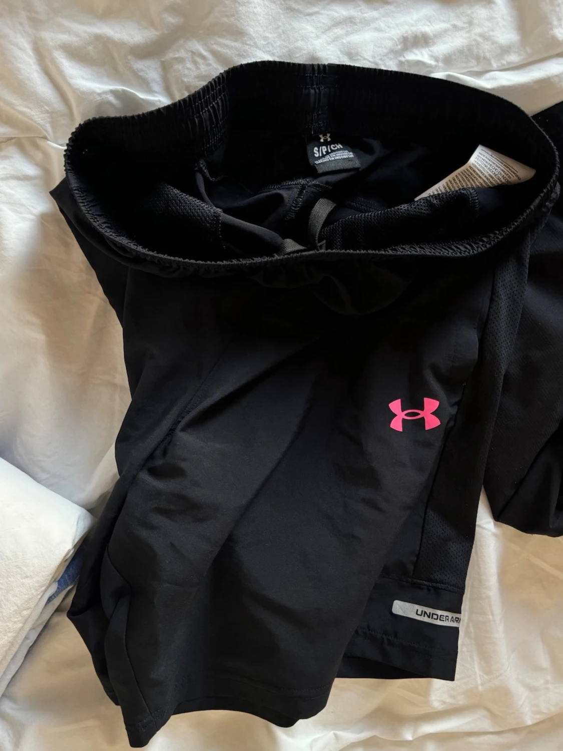 Svarta träningsshorts från Under Armour - 4