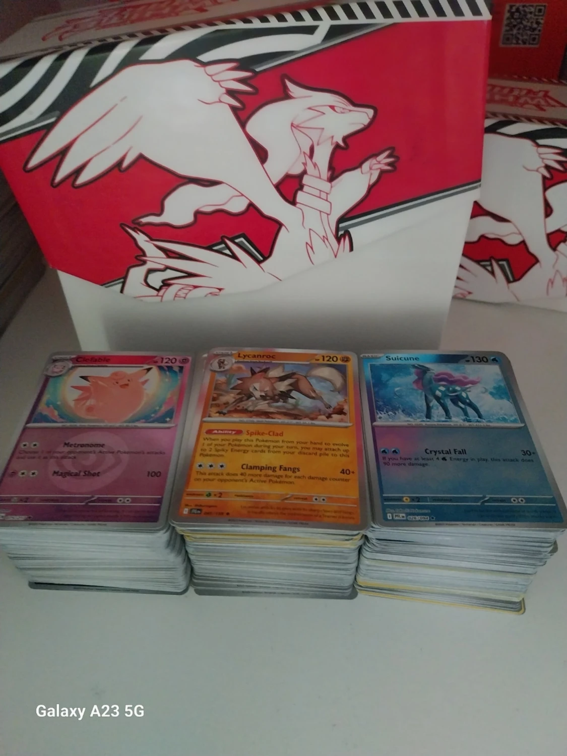 Stor samling Pokémonkort