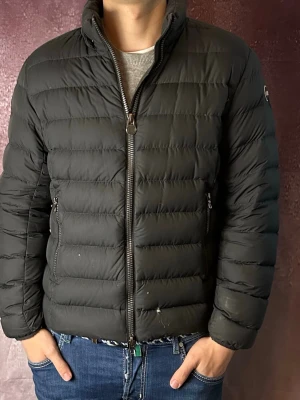 Colmar jacka  -  skick | Size S (modellen är 188 cm 75 kg) | fraktar spårbart inom 24 timmar | för att köpa klicka ”köp nu” | vid frågor eller funderingar skriv ett meddelande | följare får bättre rabatter🙌