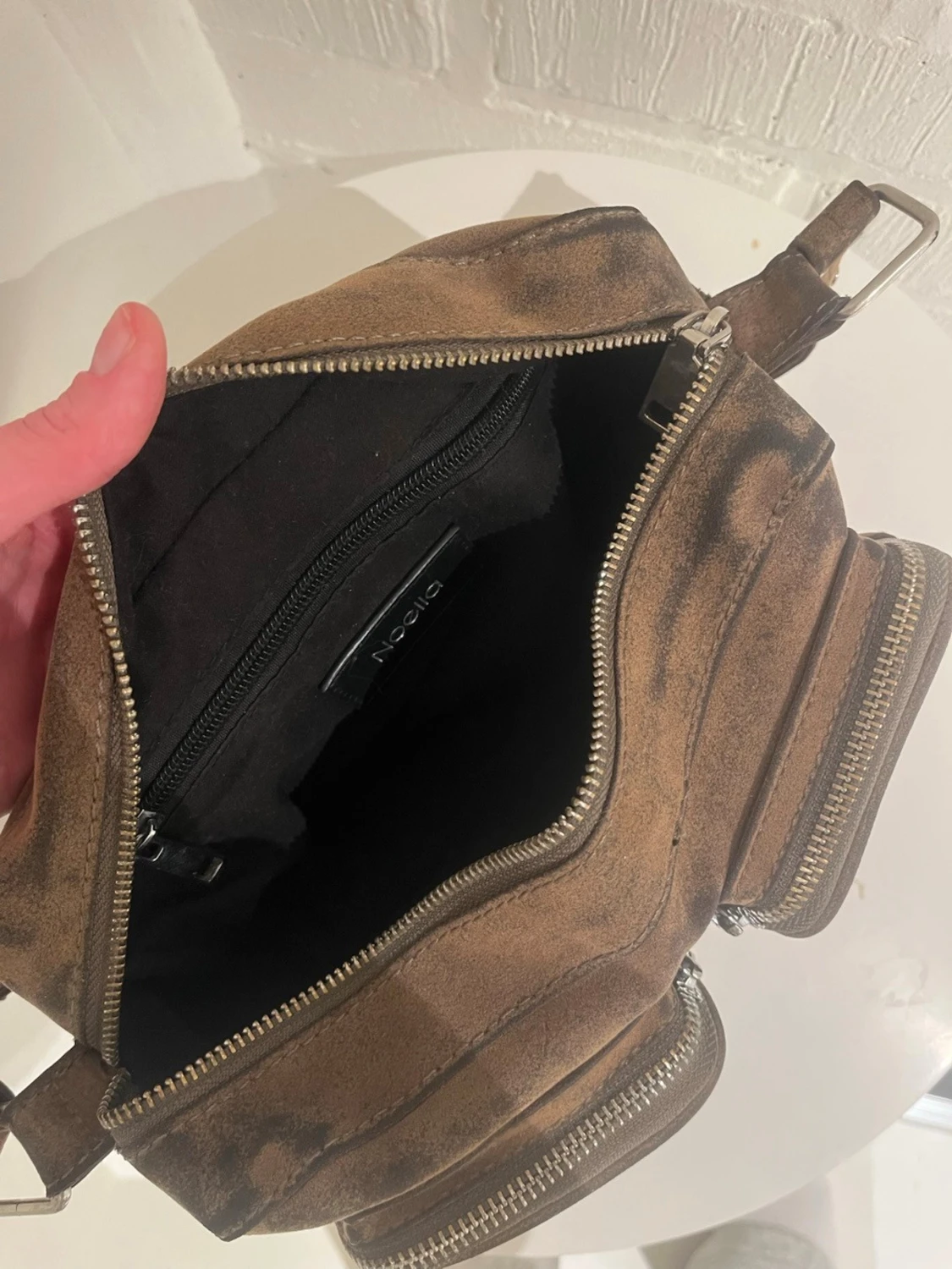 Brun axelväska från Noella - 2