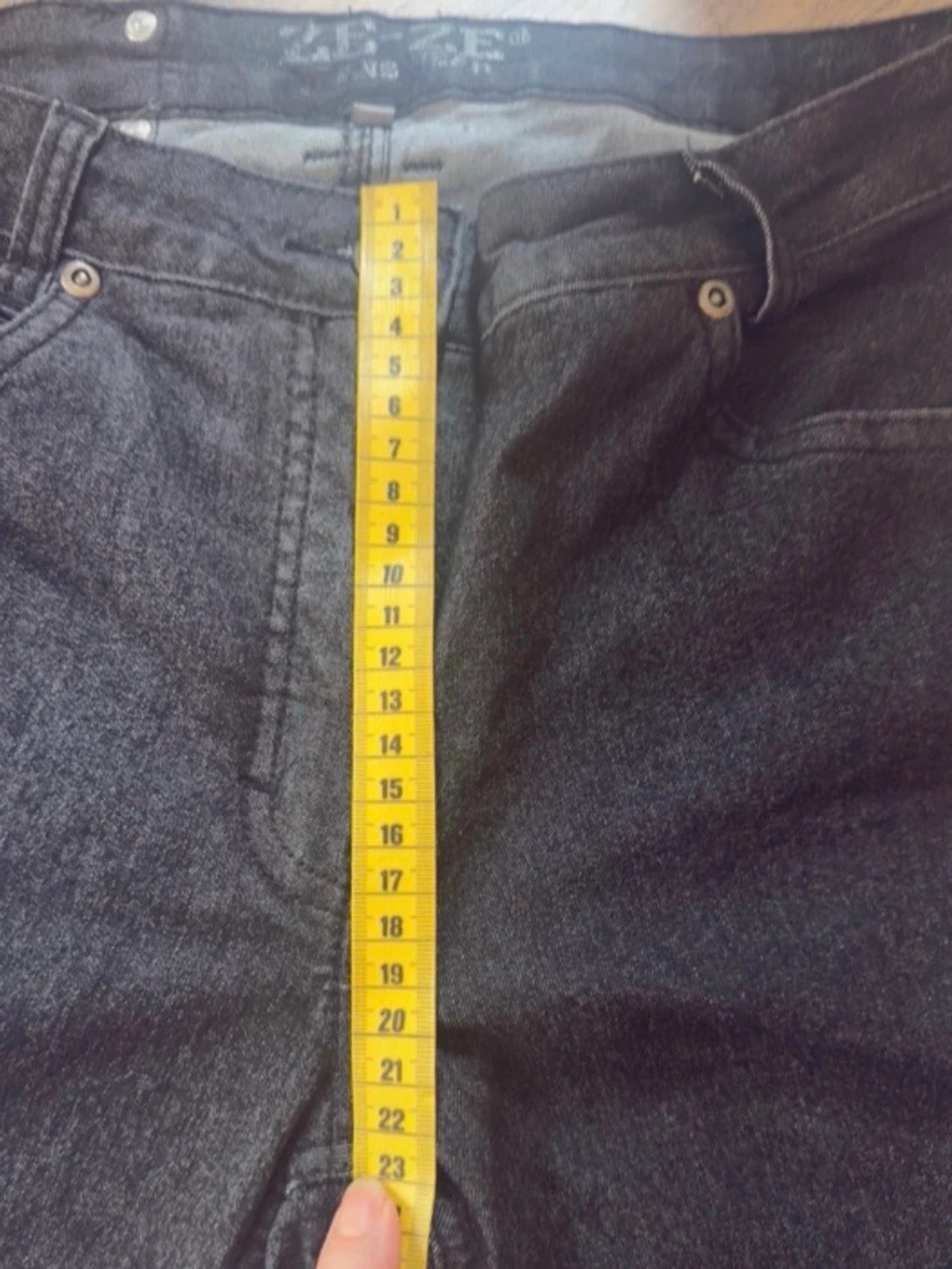 Svarta raka jeans med fem fickor - 3
