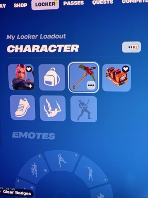 Fortnite konto - Säljer ett kortkonto från s1 med många rare skins och många rare emotes som ride the pony, take the elf, sad trombone och många fler! Hör av dig vid funderingar. Tar endast emot playstation giftcards. På 250 eller mer 