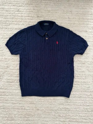 Ralph Lauren navy blue polo knit shirt - Size M, true to size. Just as new, unused. Feel free to ask questions DM