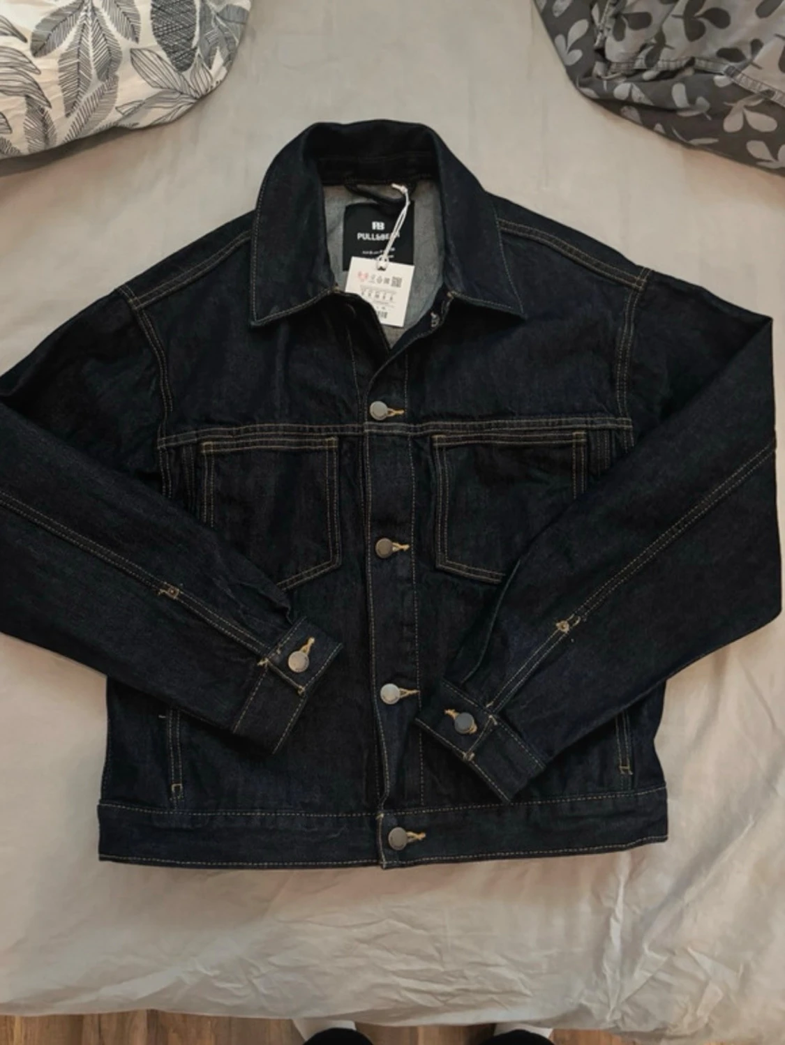 Mörkblå jeansjacka från Pull&Bear