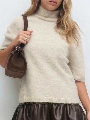 Beige stickad topp - Använd fåtal gånger❤️