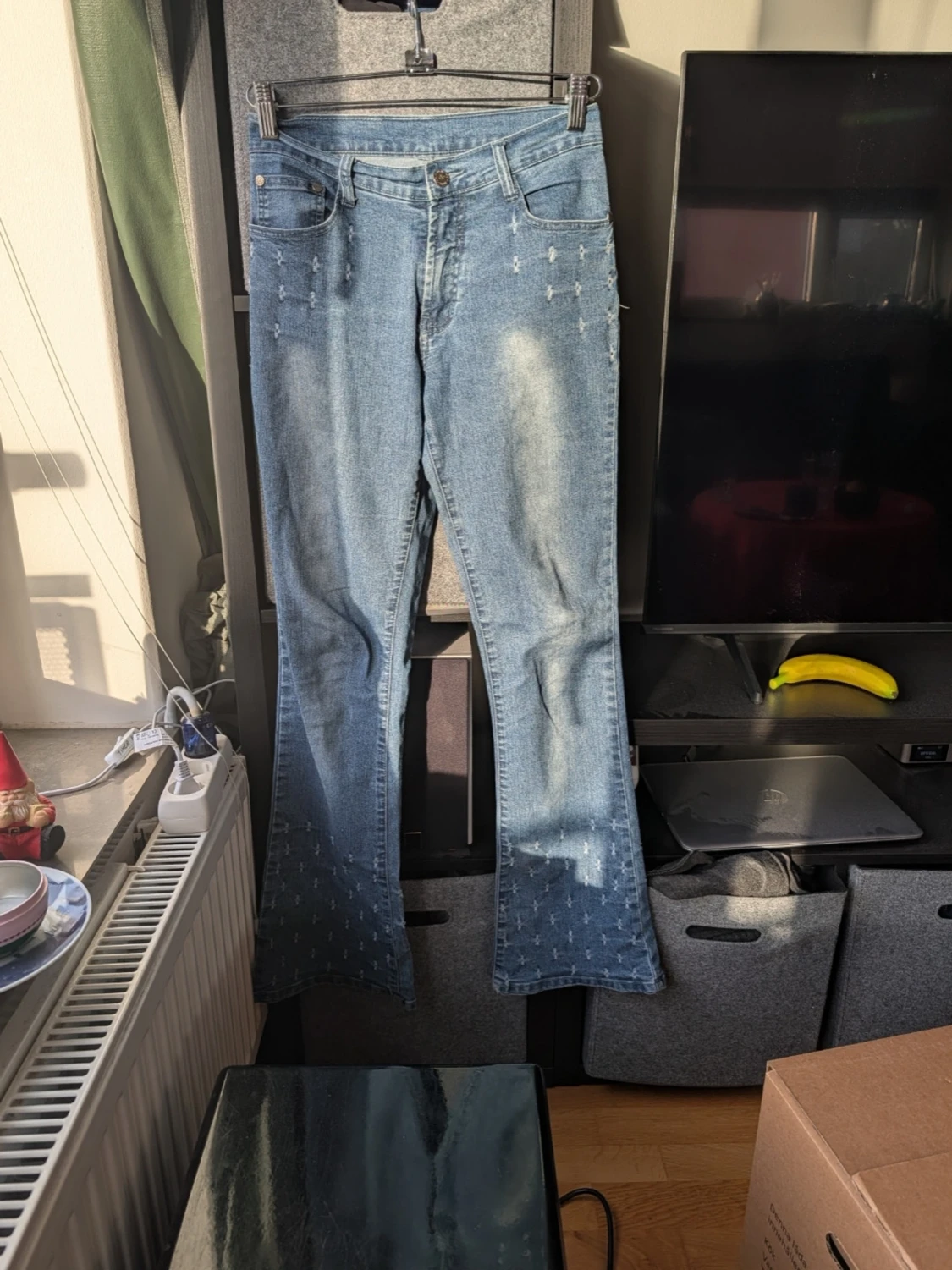 Blå bootcut jeans med broderi Humana