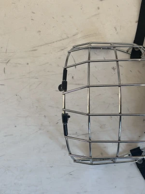 Jofa Galler M - Jag säljer mitt nästan oanvända jofa galler i storlek M. Det är lite rostigt inuti gallret, men det syns knappt och nästan inget synlig rost på utsidan.