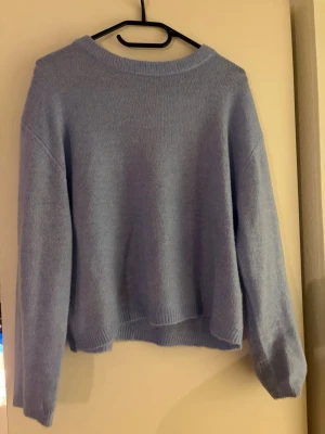 Lager 157 stickad tröja  - Helt ny stickad tröja från lager 157, aldrig använd, i storlek xs💕