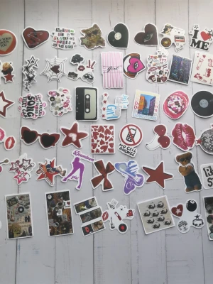 50st Downtown Y2K Girls klistermärken - Vattentåliga klistermärken som inte bleknar. Lätta att av, inga rester. (#618)