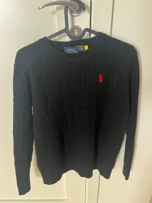 Svart stickad tröja Polo Ralph Lauren - Storlek S oanvänd tröja pris sänks med snabbaffär