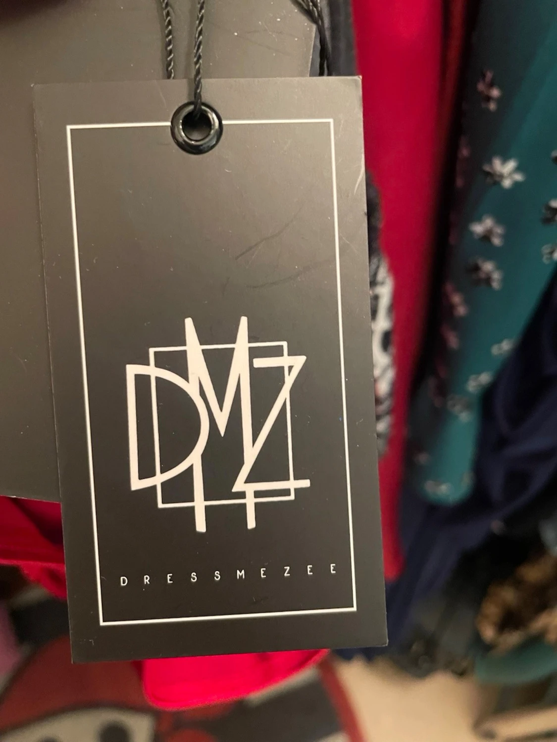 Röd långklänning med öppen rygg - 4