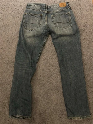 Lee jeans  - As snygga jeans från Lee som sitter slim/straight. 3030