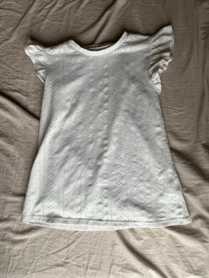 Vit sommar topp - Sommar topp med mönster