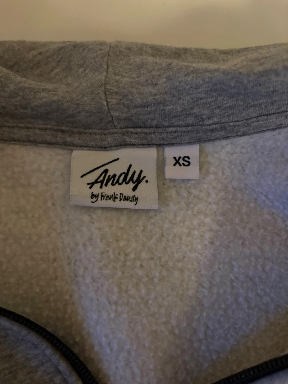 Zip up tröja ifrån Andy  - 2