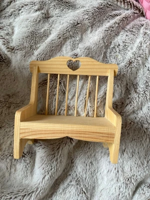 Liten miniatyr soffa - Liten miniatyrsoffa från panduro, för pyssel dekoration mm. 